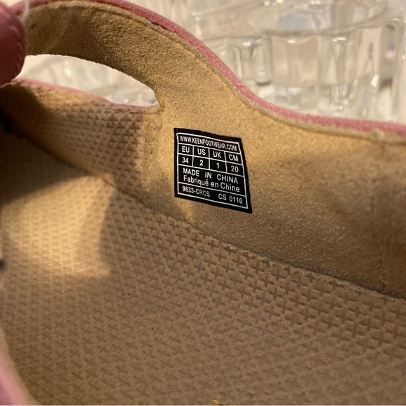 Kids Keen Mary Jane Pink Suede Upper with floral accents on top Size 2 Shoe - Picture 9 of 9